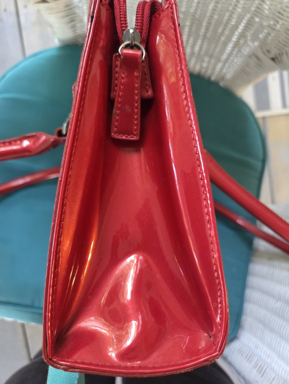 Fugatti Red Patent Leather Shoulder Bag - Picture 5 of 10